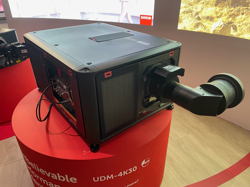 Barco4K-30-800.jpg