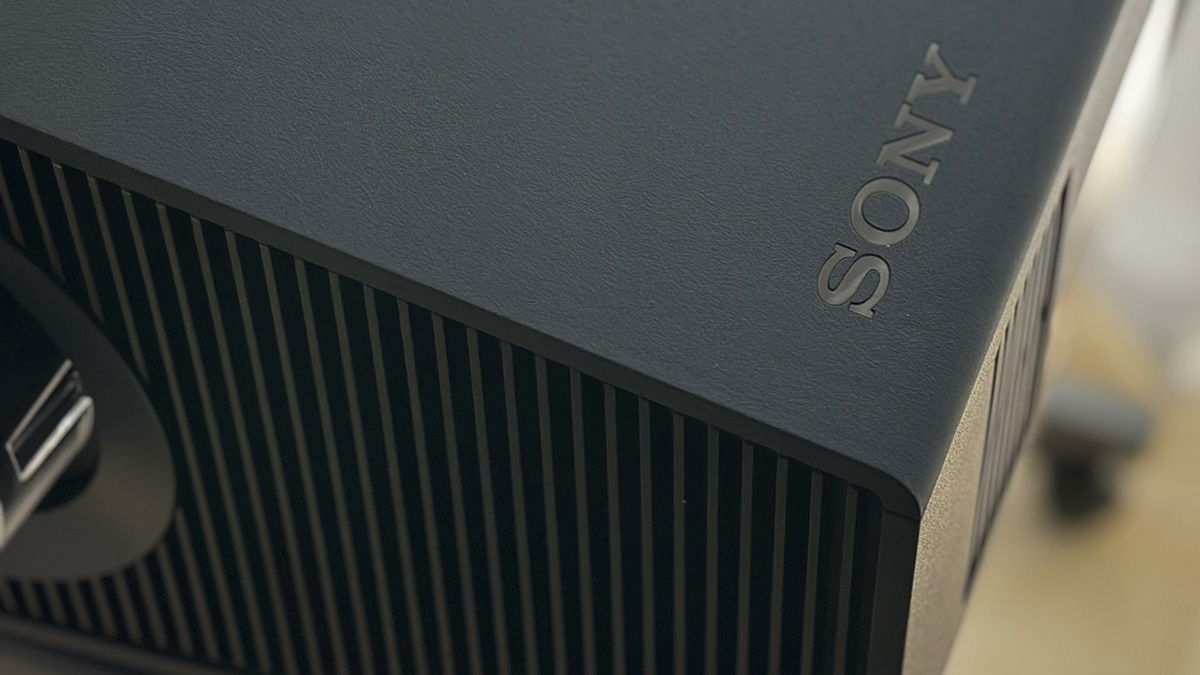 sony_bravia_projector_9_vpl-xw8100es_review_14.jpg