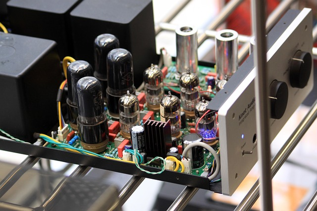 素材vacuum-tube-4525750_640.png