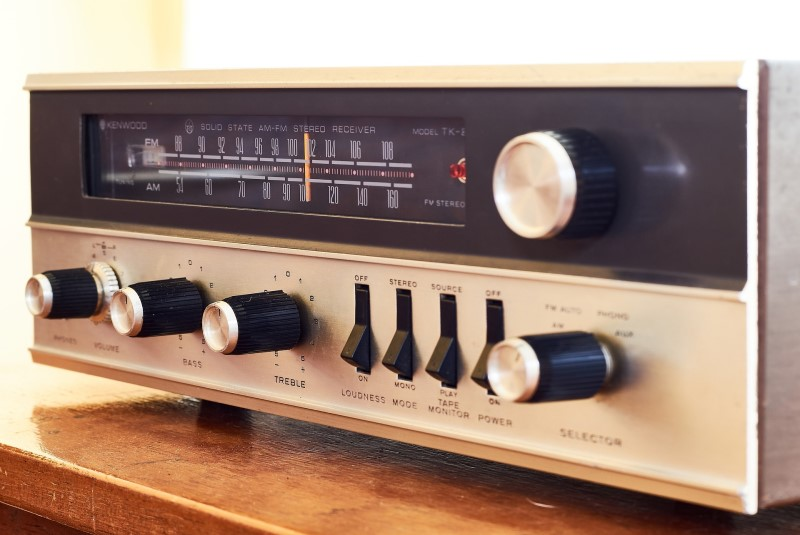 素材stereo-receiver-vintage.png
