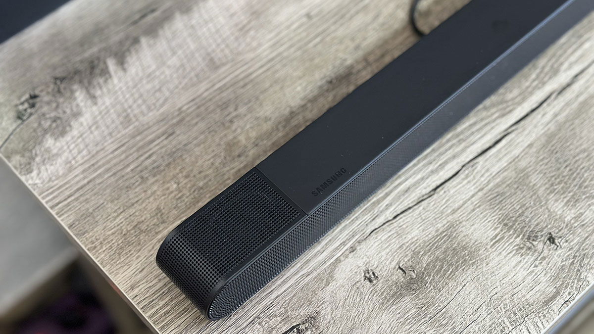 samsung_ultra_slim_hw-s800d_review_02.jpg